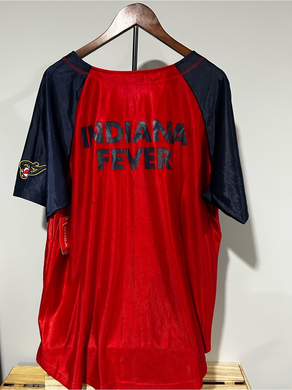 NWT Indiana Fever Red & Navy Button-Up Jersey 3XL - Picture 2 of 2
